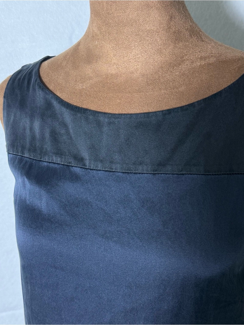 Theory Silk Colorblock Sleeveless Tank Top Navy Gold Small - Picture 5 of 11
